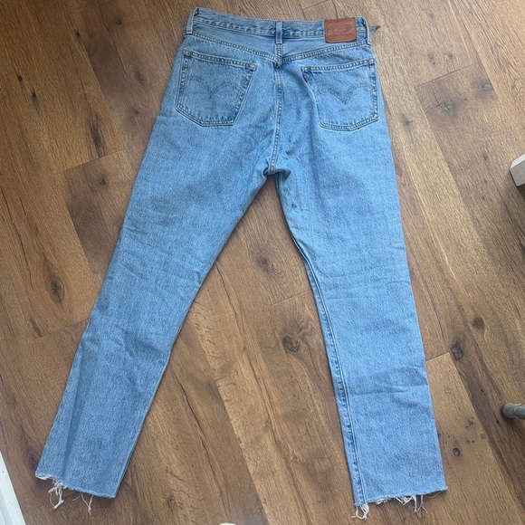 Women’s Levi’s 501 - Picture 2 of 11